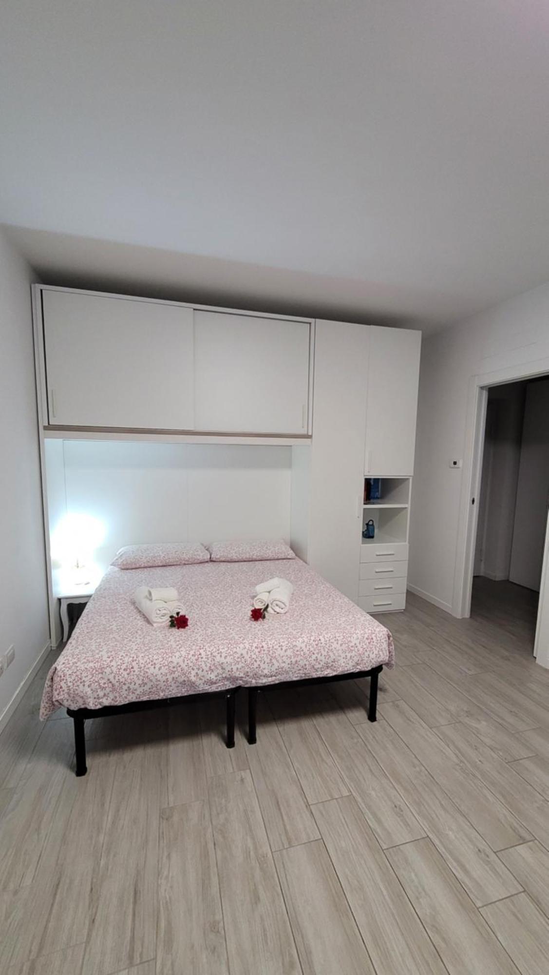 Ferienwohnung Le Rondini Barlassina Zimmer foto